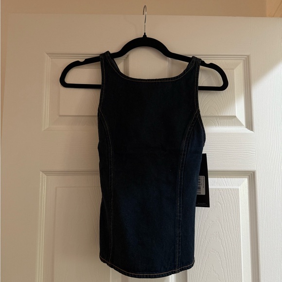 Lioness Rider backless top - Picture 4 of 6